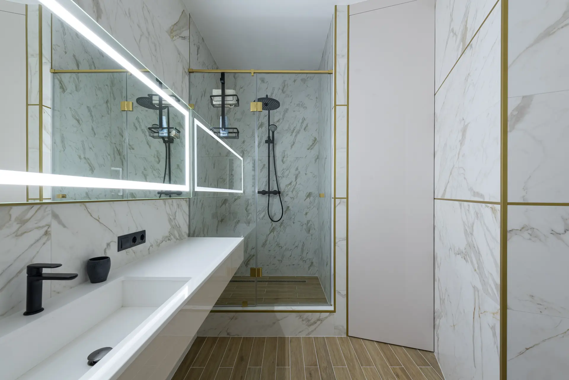 Intérieur moderne et purifié par NorellianpureWhiteWorks